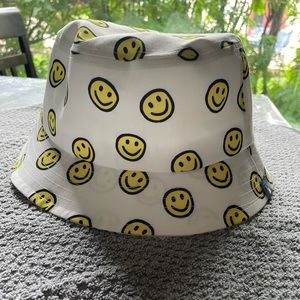 Smiley face bucket hat